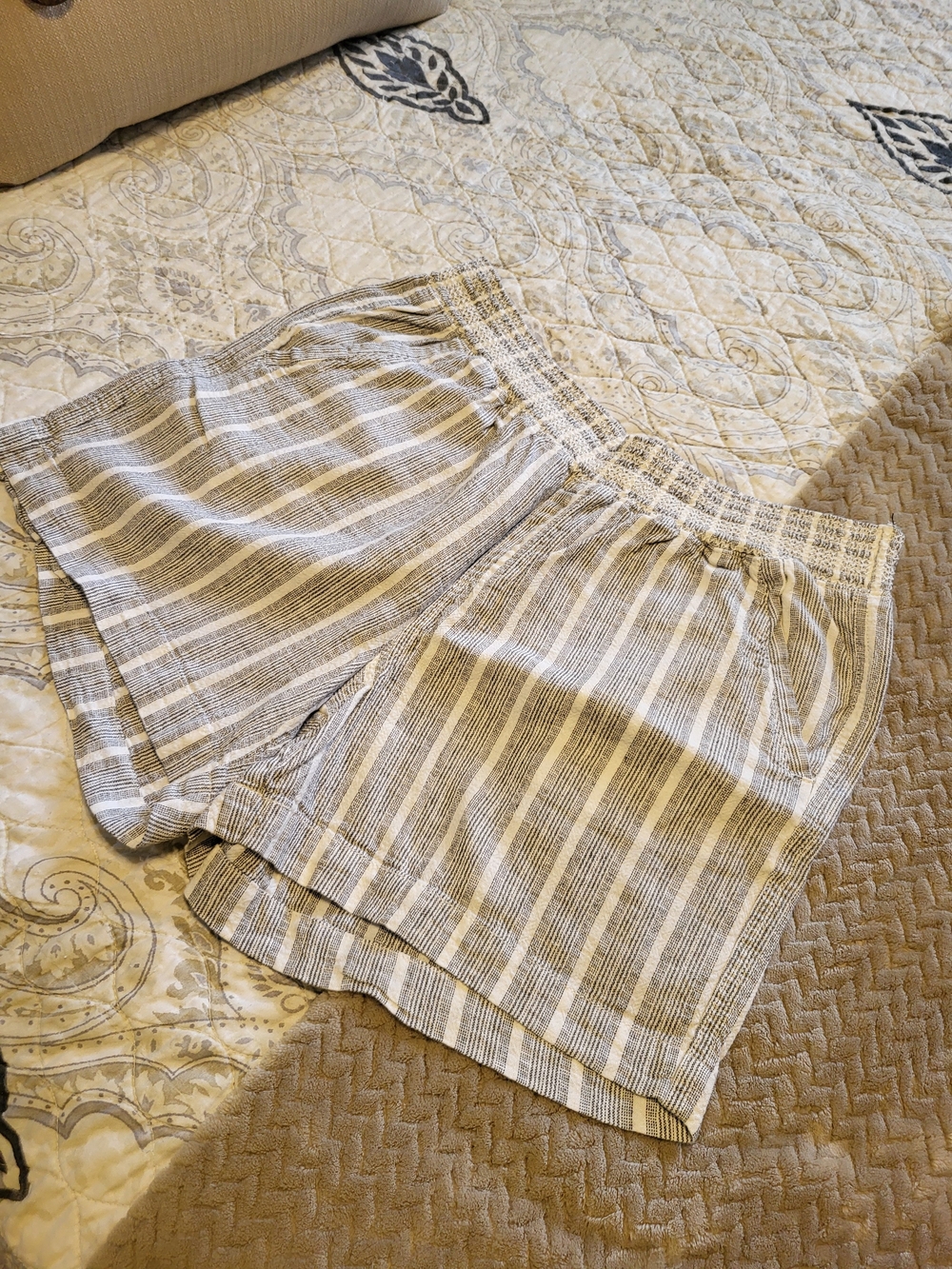Briggs New York Black and Cream Striped Shorts